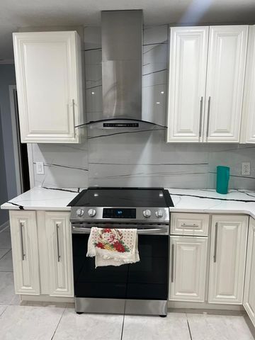 1756 TANGLEWOOD DRIVE, Kissimmee, FL 34746