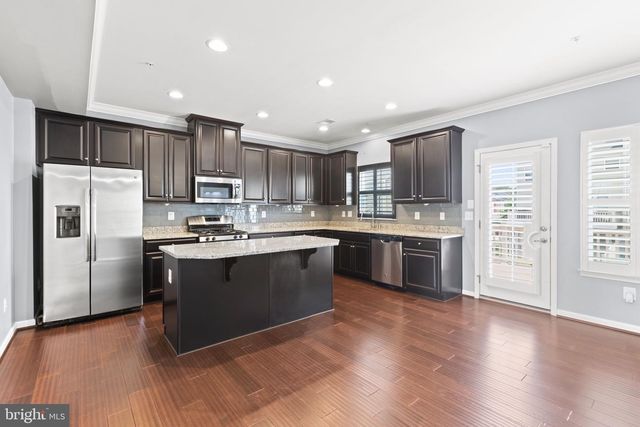 7965 TRAILVIEW XING, Glen Burnie, MD 21060