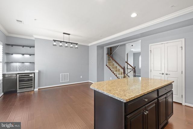 7965 TRAILVIEW XING, Glen Burnie, MD 21060