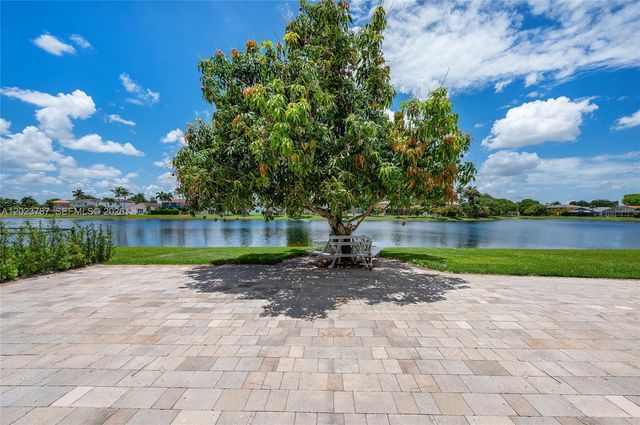 1601 SW 106th Ter, Davie, FL 33324