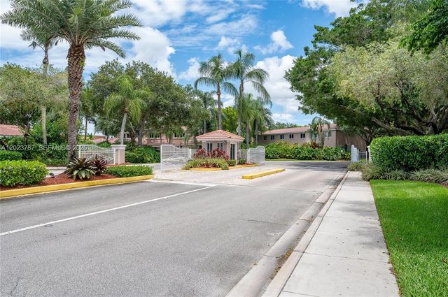 1601 SW 106th Ter, Davie, FL 33324