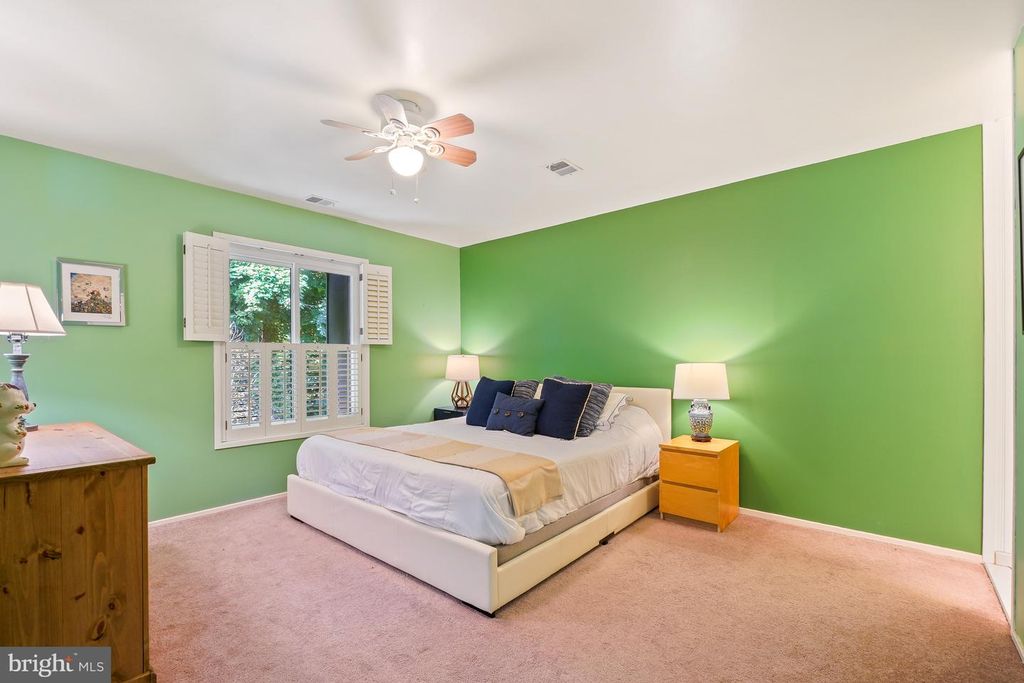 Image 18 of property listing at 9434 FERN HOLLOW WAY, Montgomery Village, MD 20886