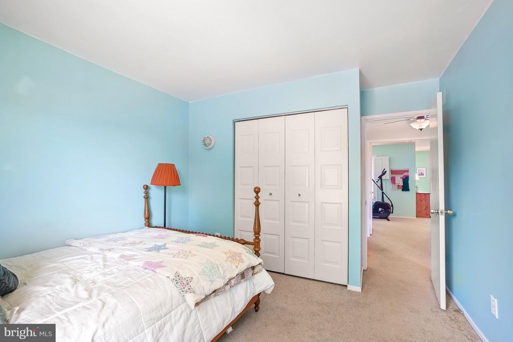 Image 21 of property listing at 9434 FERN HOLLOW WAY, Montgomery Village, MD 20886