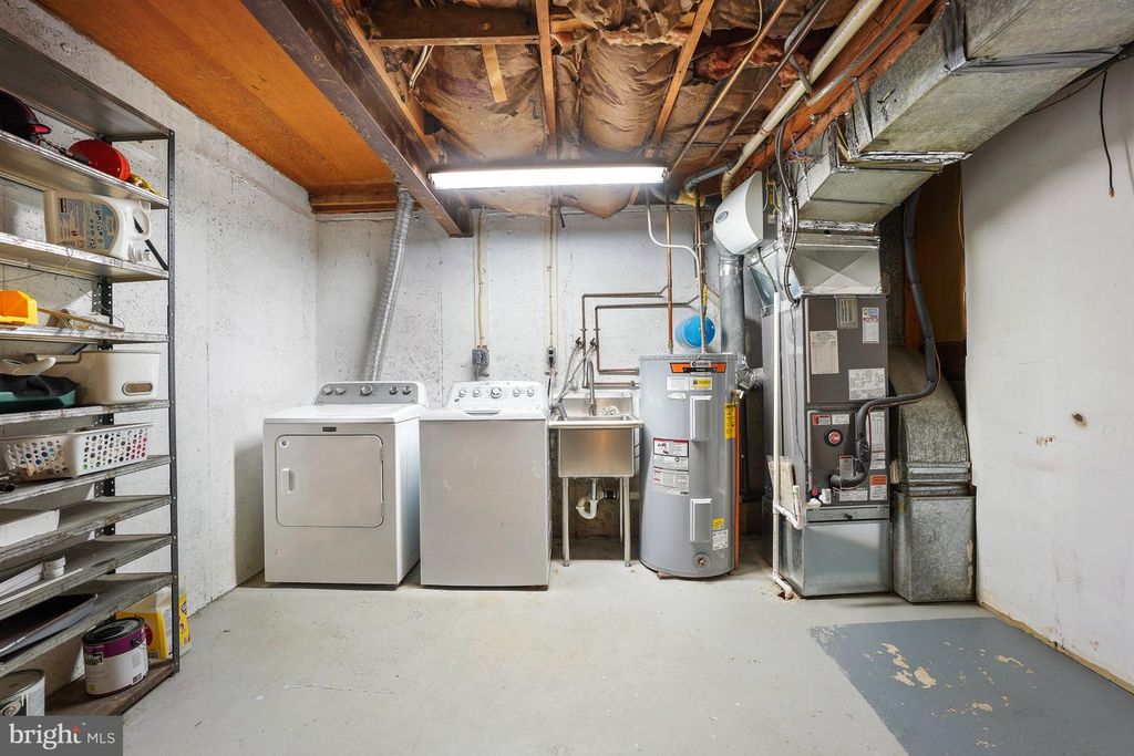Image 28 of property listing at 9434 FERN HOLLOW WAY, Montgomery Village, MD 20886