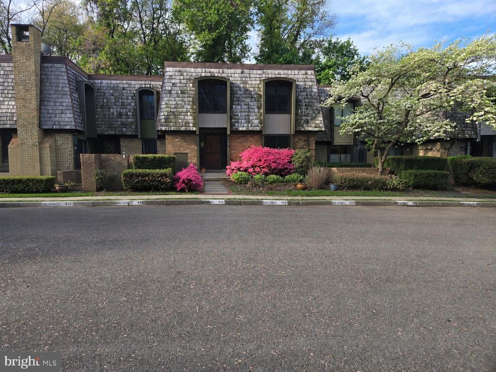 Image 30 of property listing at 9434 FERN HOLLOW WAY, Montgomery Village, MD 20886