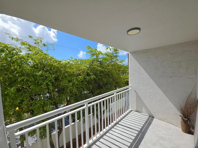 6000 NE 22nd Way 3g, Fort Lauderdale, FL 33308