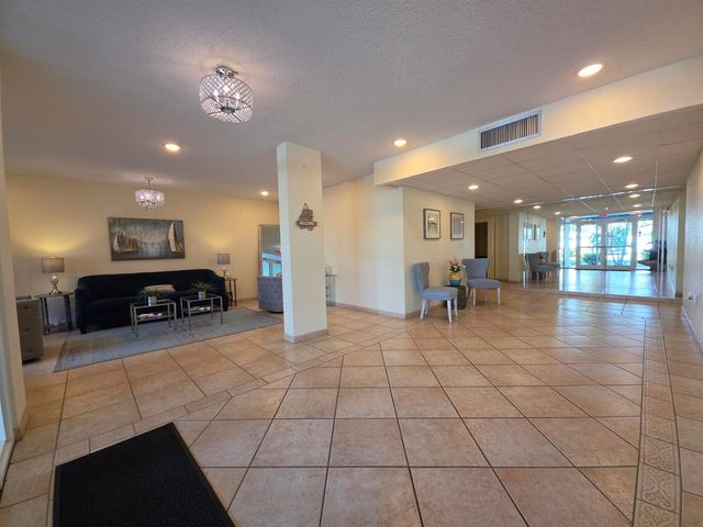 6000 NE 22nd Way 3g, Fort Lauderdale, FL 33308