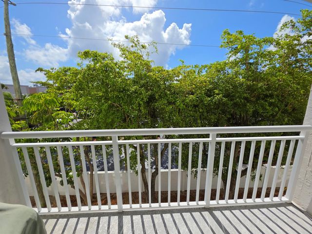 6000 NE 22nd Way 3g, Fort Lauderdale, FL 33308