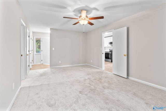 301 NW Holloway Street, Hartselle, AL 35640