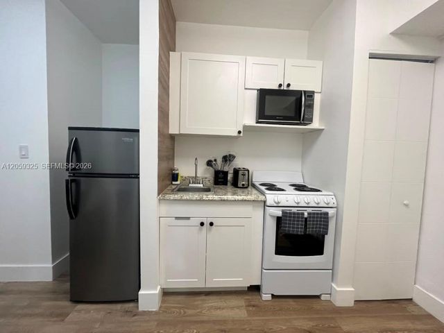 8325 SW 158th Avenue A, Miami, FL 33193