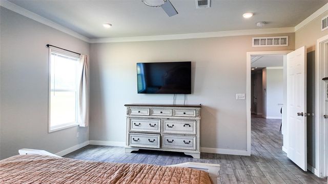 189 Luna CT, Dale, TX 78616