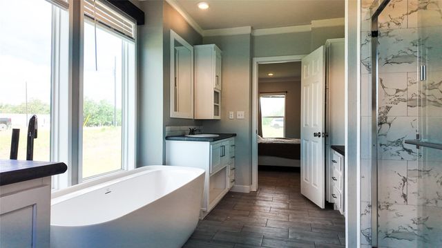 189 Luna CT, Dale, TX 78616