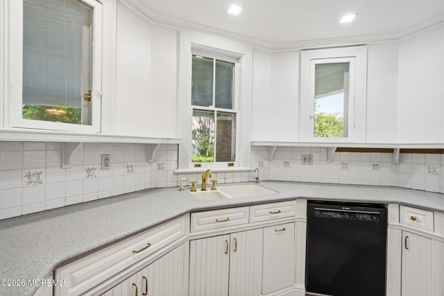 211 Cedar Avenue, Allenhurst, NJ 07711