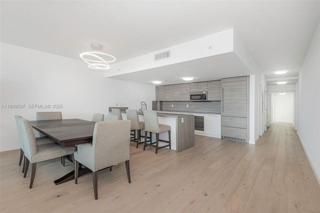 400 Sunny Isles Boulevard 1819 ONE LEVEL, Sunny Isles Beach, FL 33160
