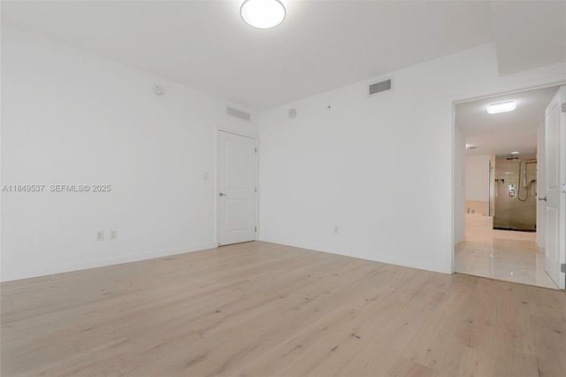 400 Sunny Isles Boulevard 1819 ONE LEVEL, Sunny Isles Beach, FL 33160