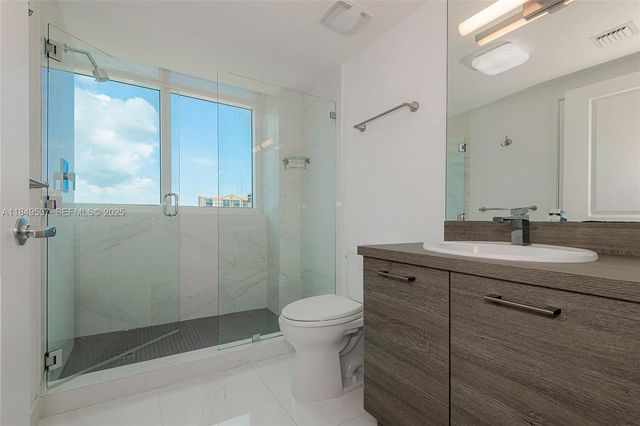 400 Sunny Isles Boulevard 1819 ONE LEVEL, Sunny Isles Beach, FL 33160