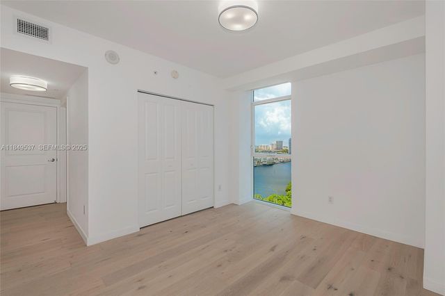 400 Sunny Isles Boulevard 1819 ONE LEVEL, Sunny Isles Beach, FL 33160