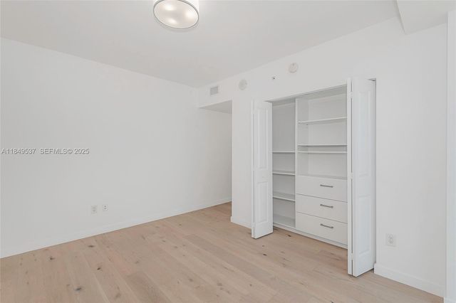 400 Sunny Isles Boulevard 1819 ONE LEVEL, Sunny Isles Beach, FL 33160