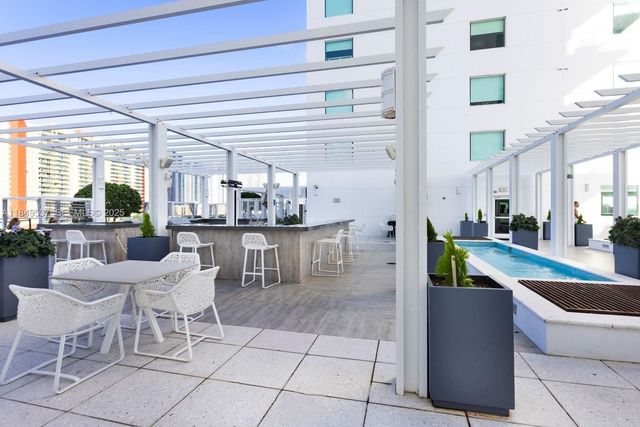 400 Sunny Isles Boulevard 1819 ONE LEVEL, Sunny Isles Beach, FL 33160
