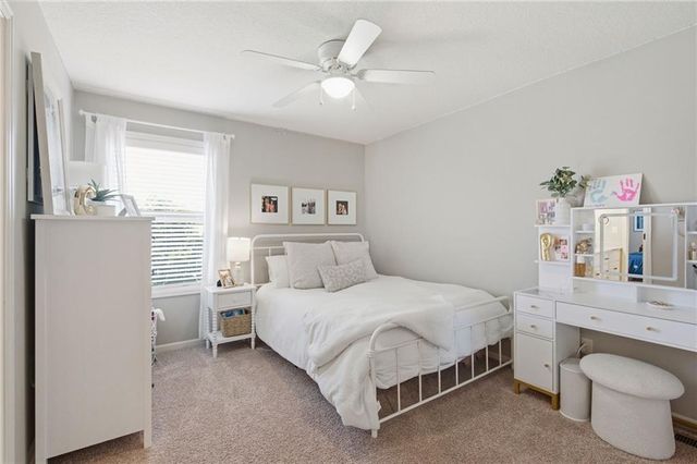 988 SW Perth Shire Drive, Lee's Summit, MO 64081