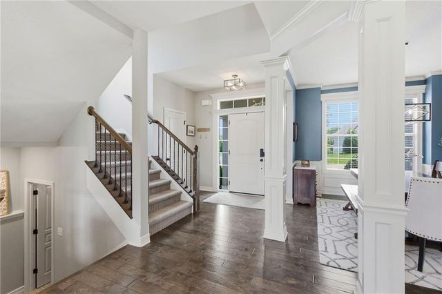 988 SW Perth Shire Drive, Lee's Summit, MO 64081