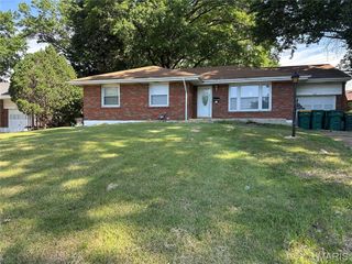 1109 Bluegrass Drive, St Louis, MO 63137