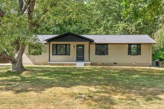 511 Ruby Dr, Clarksville, TN 37040