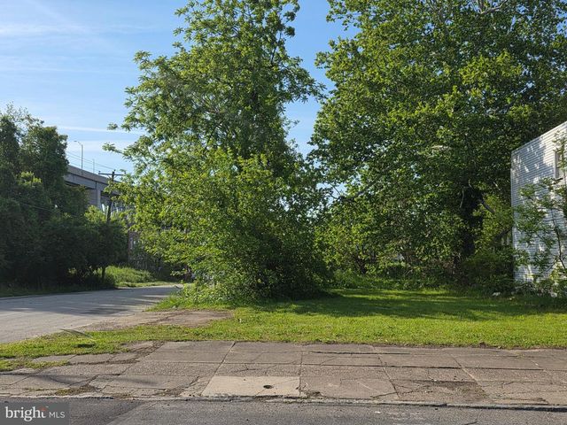 1903 W 3RD ST, Chester, PA 19013