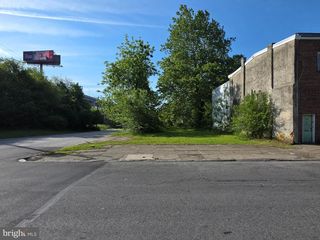 1903 W 3RD ST, Chester, PA 19013