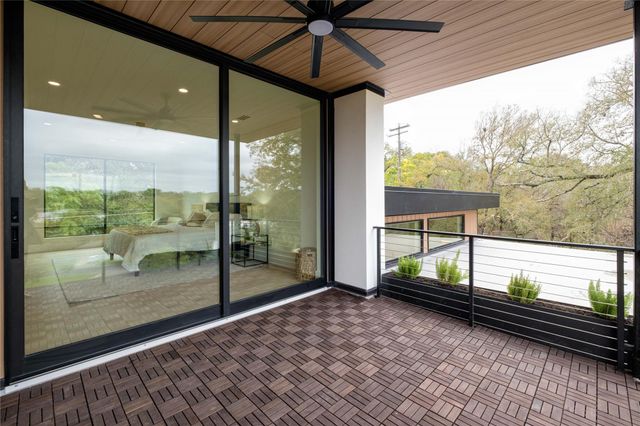 2401 Oakhaven CIR, Austin, TX 78704