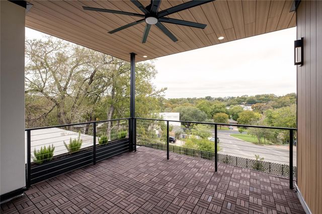 2401 Oakhaven CIR, Austin, TX 78704