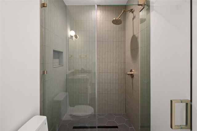 2401 Oakhaven CIR, Austin, TX 78704