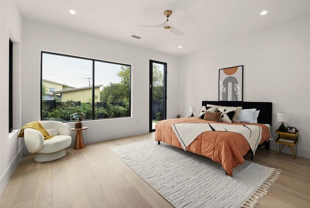 2401 Oakhaven CIR, Austin, TX 78704