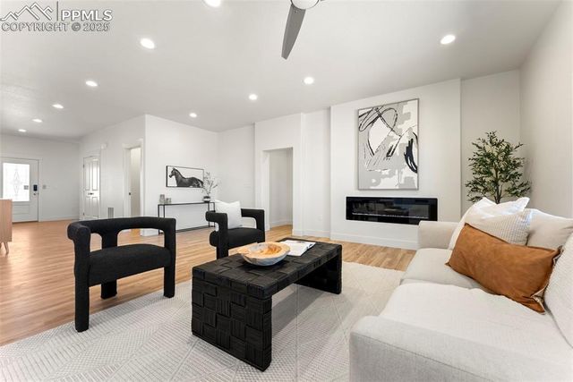 47 Top Rail Trail, Penrose, CO 81240