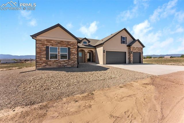 47 Top Rail Trail, Penrose, CO 81240