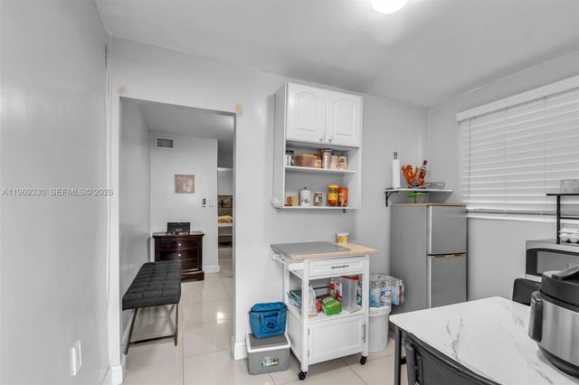 2775 W 71st Pl, Hialeah, FL 33016