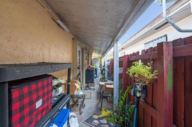 2775 W 71st Pl, Hialeah, FL 33016