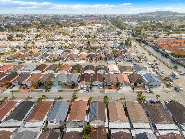 2775 W 71st Pl, Hialeah, FL 33016