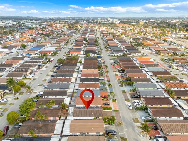 2775 W 71st Pl, Hialeah, FL 33016