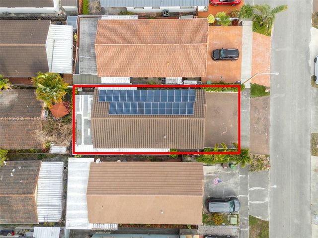 2775 W 71st Pl, Hialeah, FL 33016
