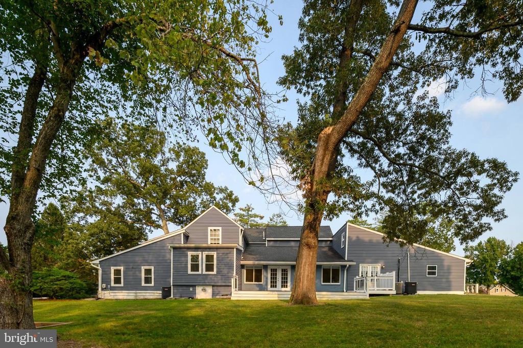 8318 ELVATON RD, Millersville, MD 21108