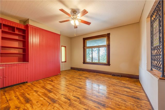 134 Kirk Ave, Carrick, PA 15227