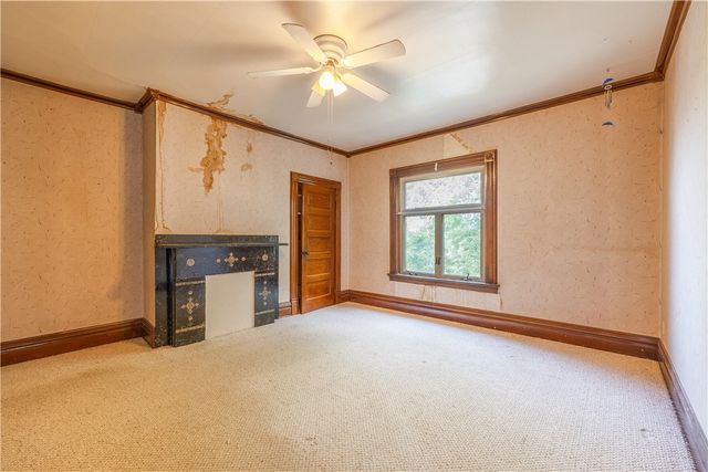 134 Kirk Ave, Carrick, PA 15227