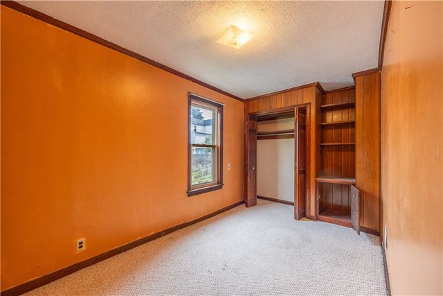 134 Kirk Ave, Carrick, PA 15227