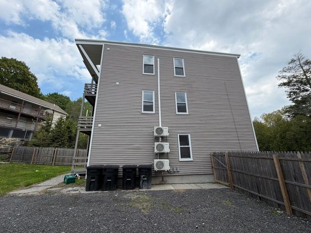 35 North St, Worcester, MA 01605