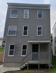 35 North St, Worcester, MA 01605