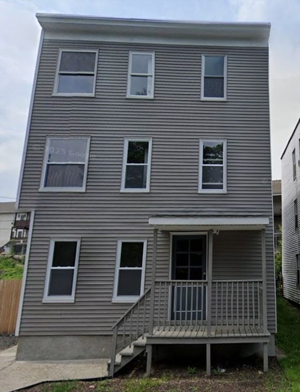 35 North St, Worcester, MA 01605