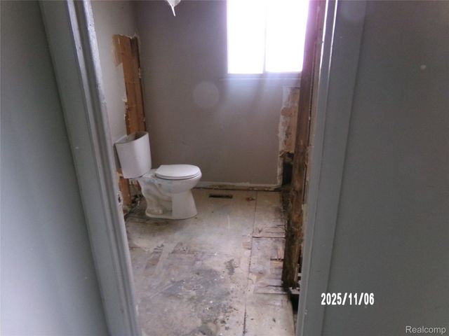 420 Pingree Avenue, Flint, MI 48503