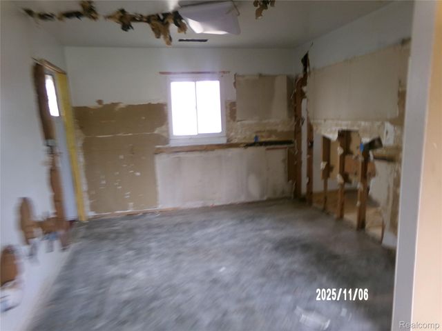 420 Pingree Avenue, Flint, MI 48503