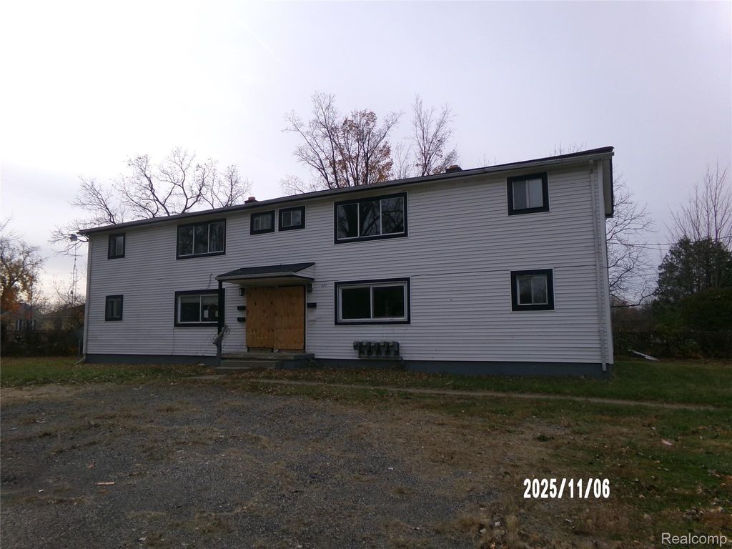 420 Pingree Avenue, Flint, MI 48503